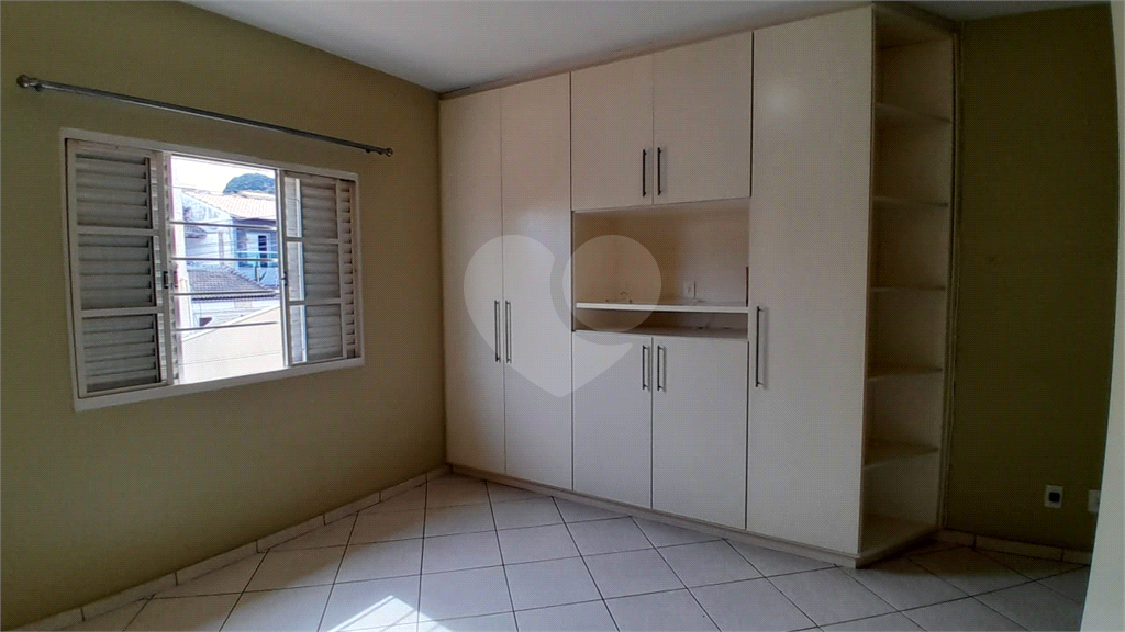 Casa para alugar com 3 quartos, 180m² - Foto 28