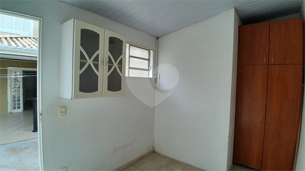 Casa para alugar com 3 quartos, 180m² - Foto 23