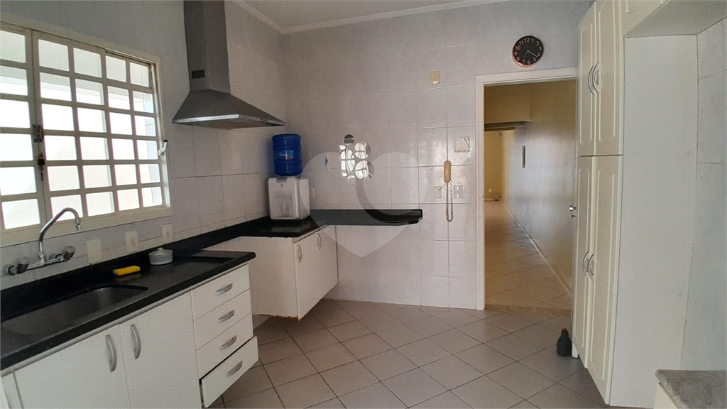 Casa para alugar com 3 quartos, 180m² - Foto 15