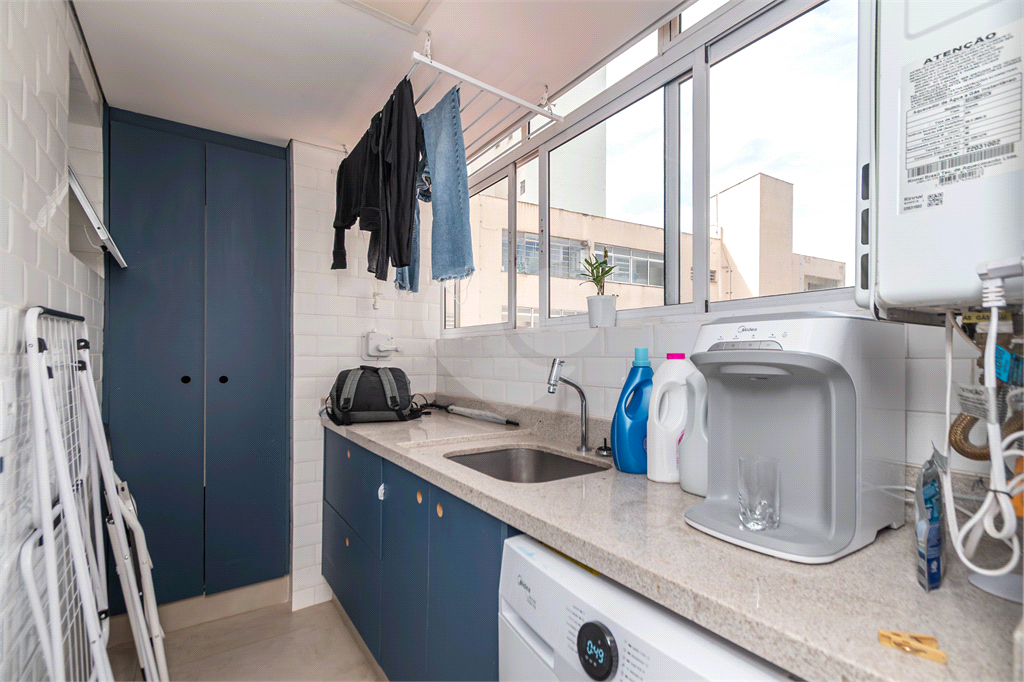 APARTAMENTO em PINHEIROS