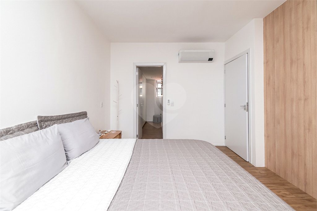 APARTAMENTO em PINHEIROS