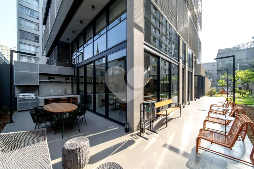 STUDIO EM PINHEIROS À VENDA OU LOCAÇÃO VENDER