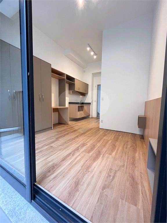 STUDIO EM PINHEIROS À VENDA OU LOCAÇÃO VENDER