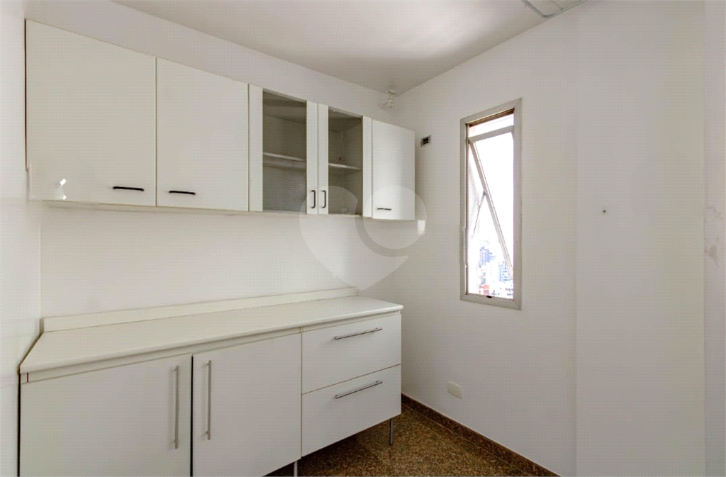 Apartamento com 2 suítes e 2 vagas na Vila Madalena