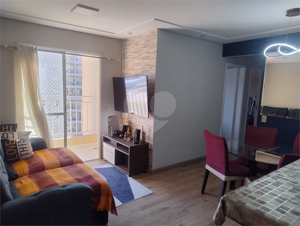 Apartamento à venda com 3 quartos, 75m² - Foto 3