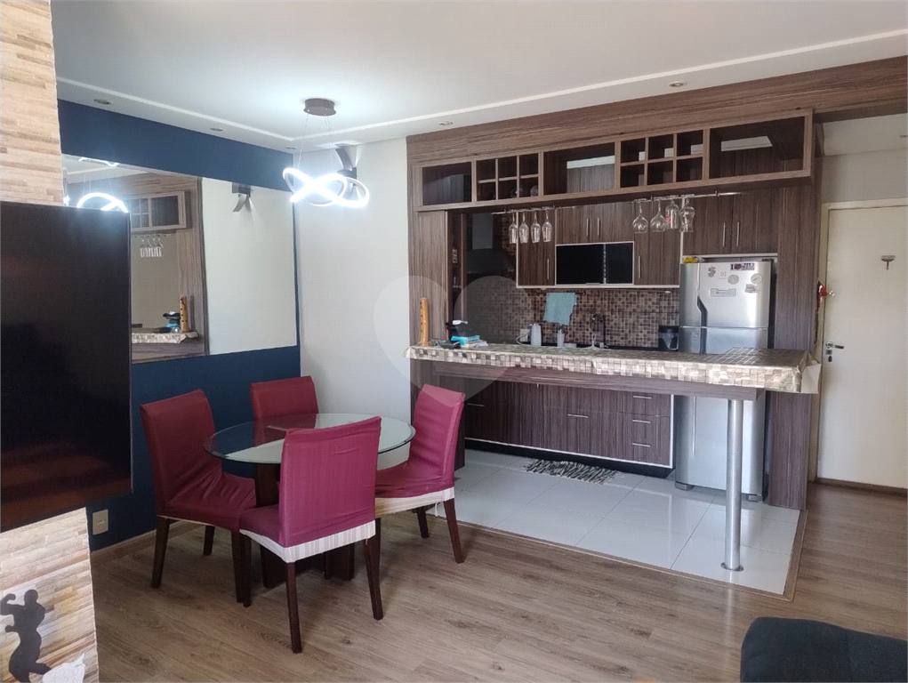 Apartamento à venda com 3 quartos, 75m² - Foto 8