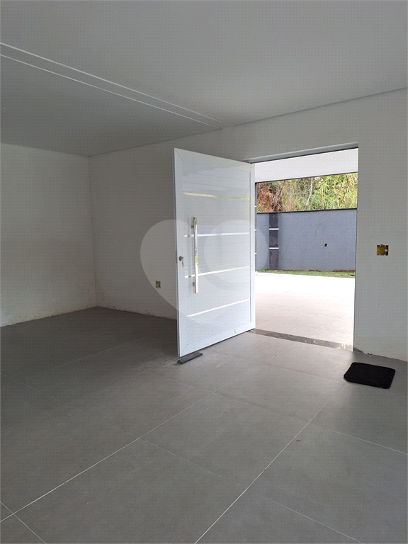 Casa para venda no Condomínio Canadá Village