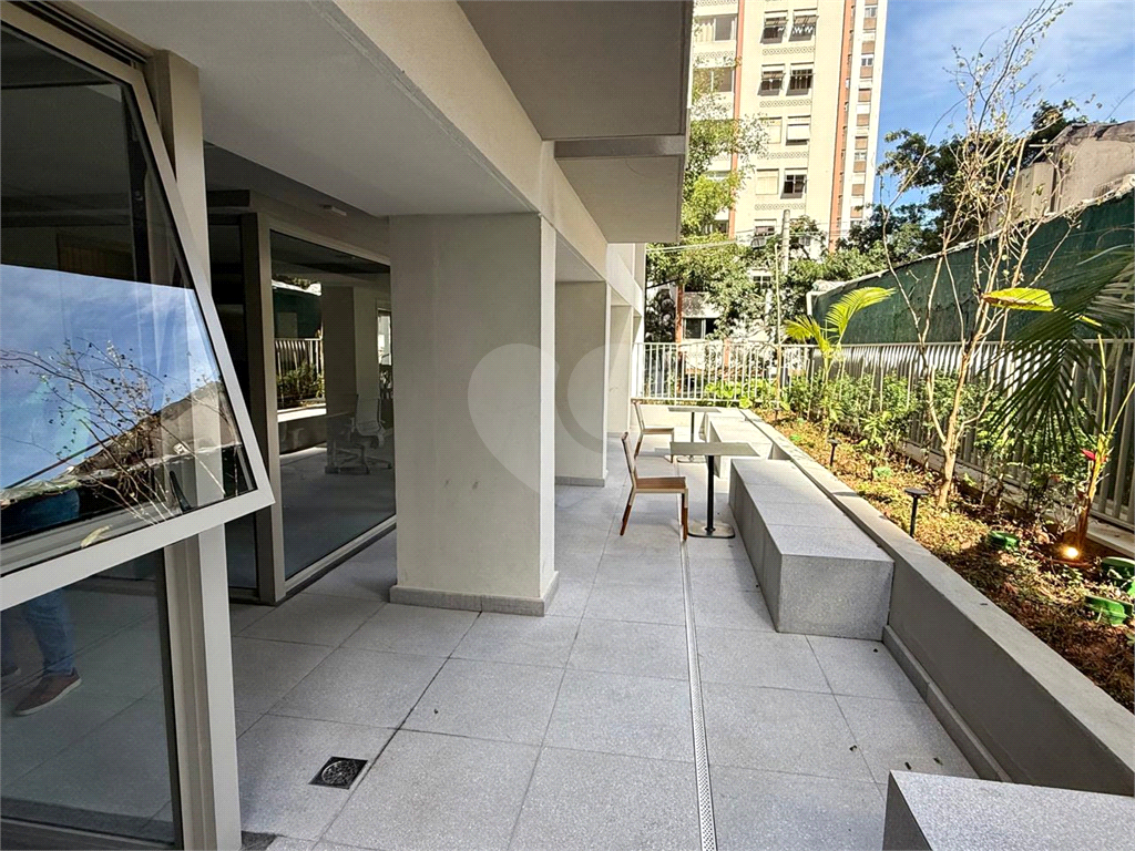 PINHEIROS - ESTÚDIO A 270 M² A PÉ  DO METRÕ FRADIQUE 