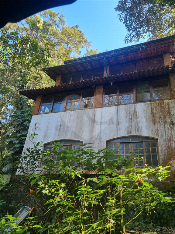 SOBRADO em JUNDIAIZINHO (TERRA PRETA)