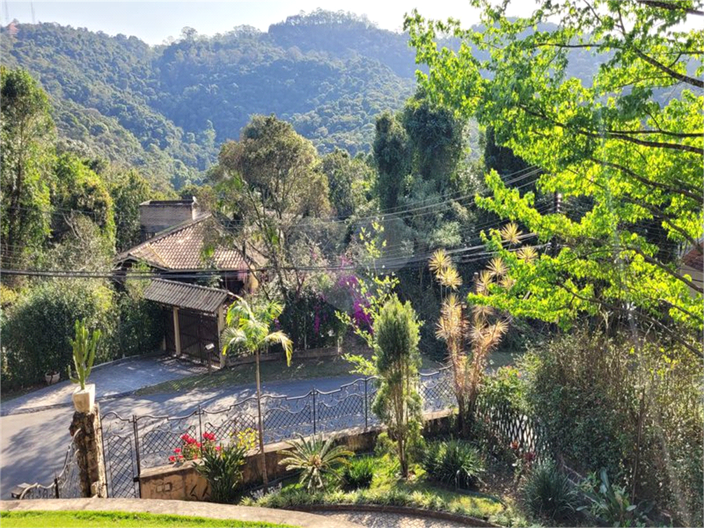 Casa de Condomínio à venda com 4 quartos, 344m² - Foto 42