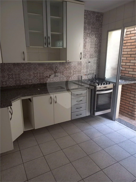 Sobrado em condomínio Fechado 