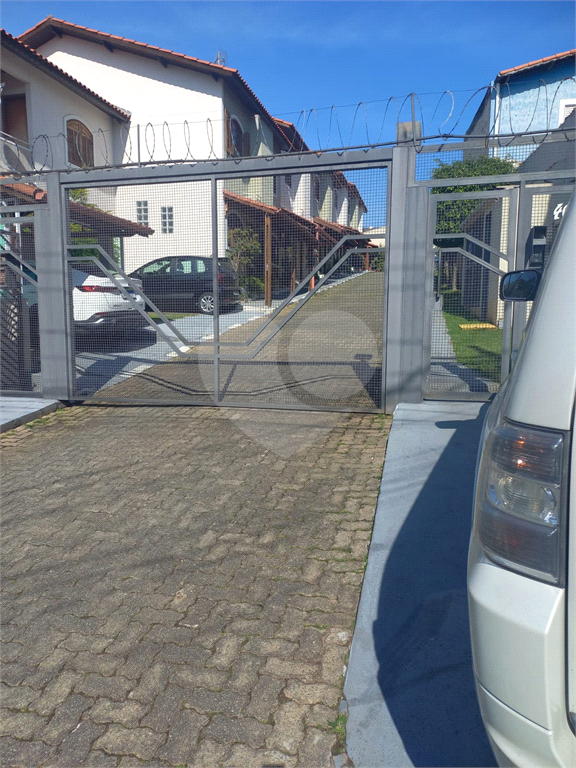 Sobrado em condomínio Fechado 