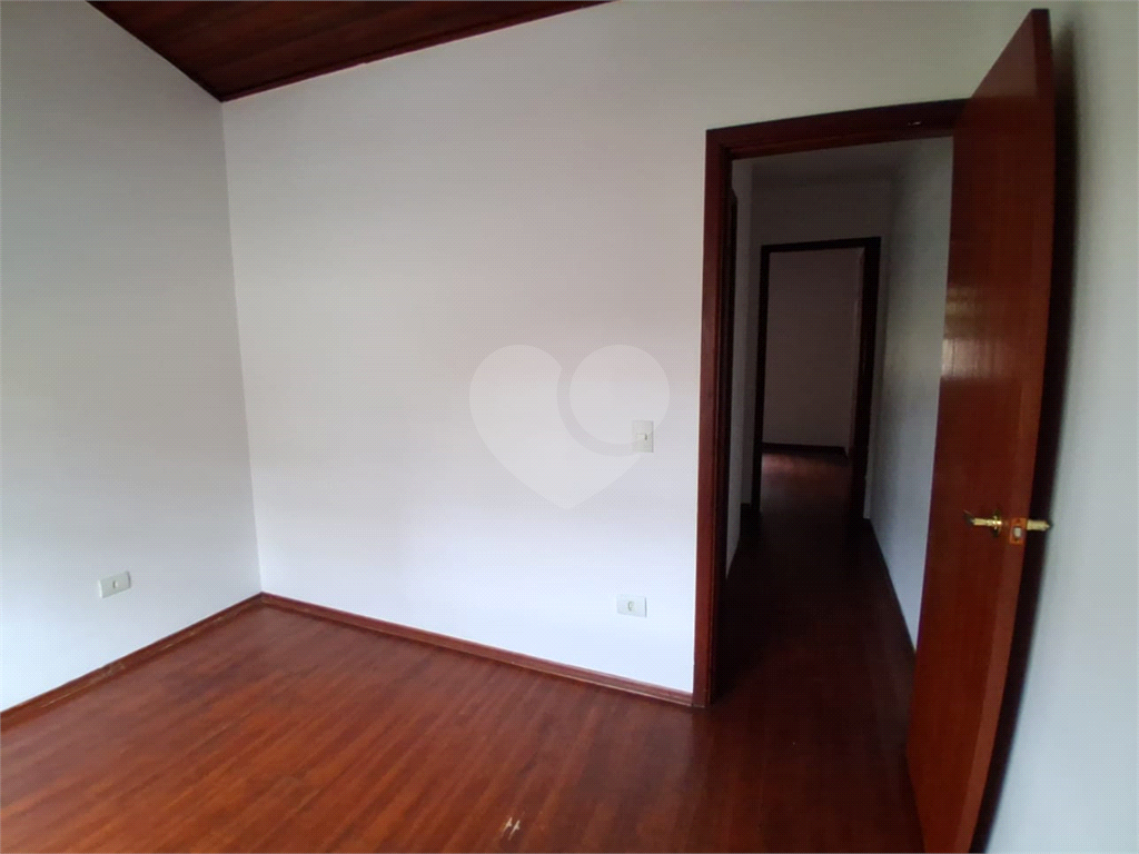 Sobrado em condomínio Fechado 