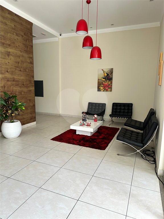 APARTAMENTO em CASA VERDE