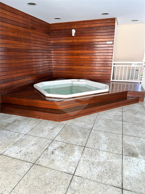 APARTAMENTO em CASA VERDE