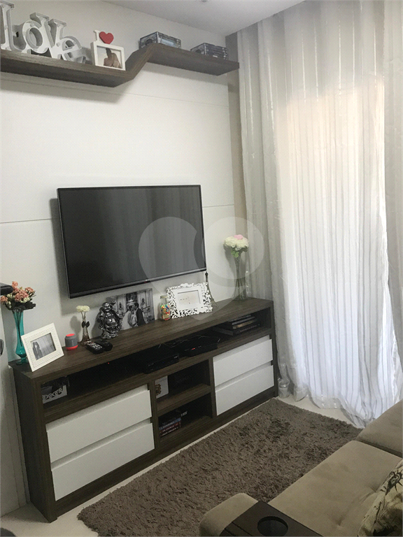APARTAMENTO em CASA VERDE