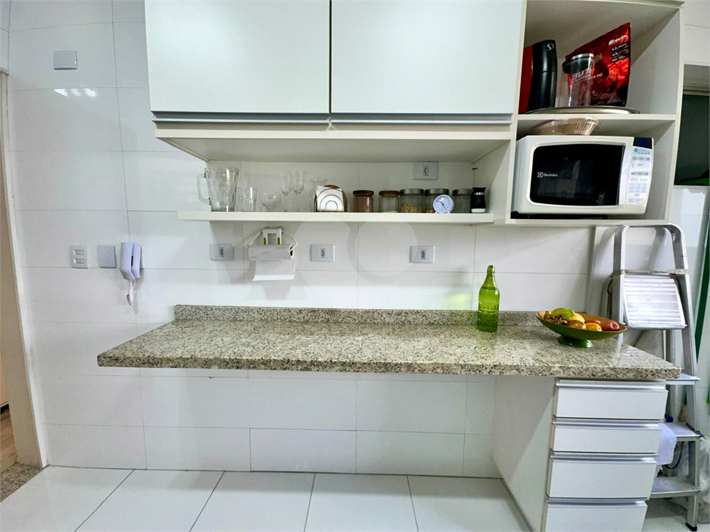 Apartamento à venda com 3 quartos, 82m² - Foto 9