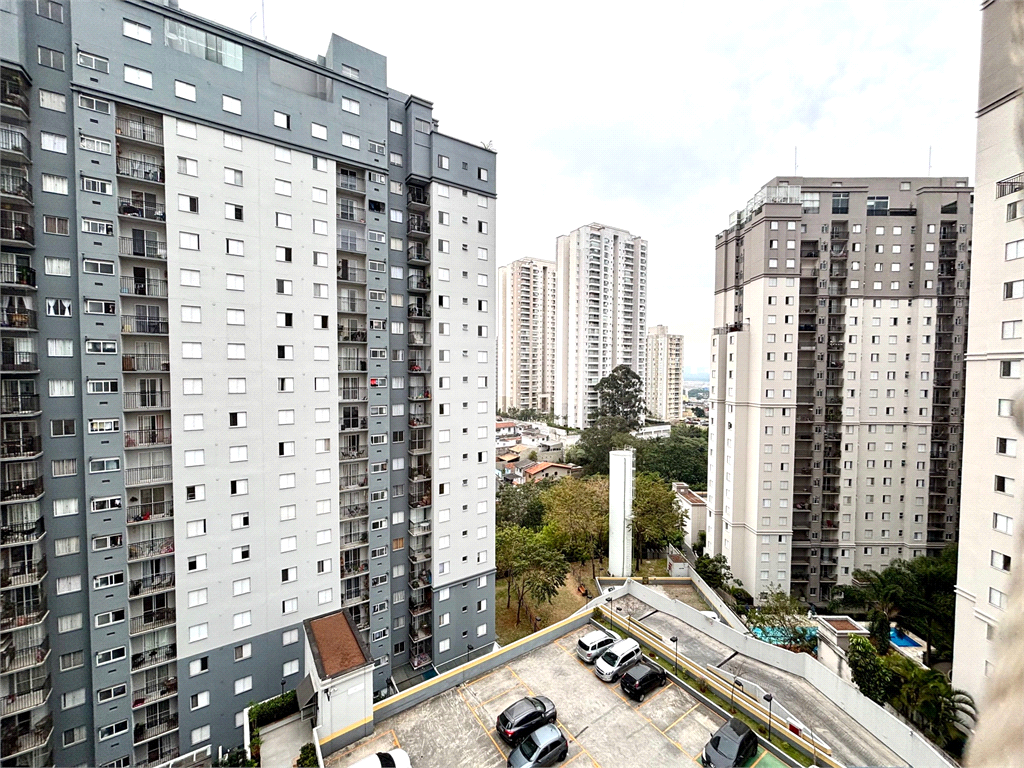 Apartamento na Vila Augusta com 2 dormitórios (1 suíte)