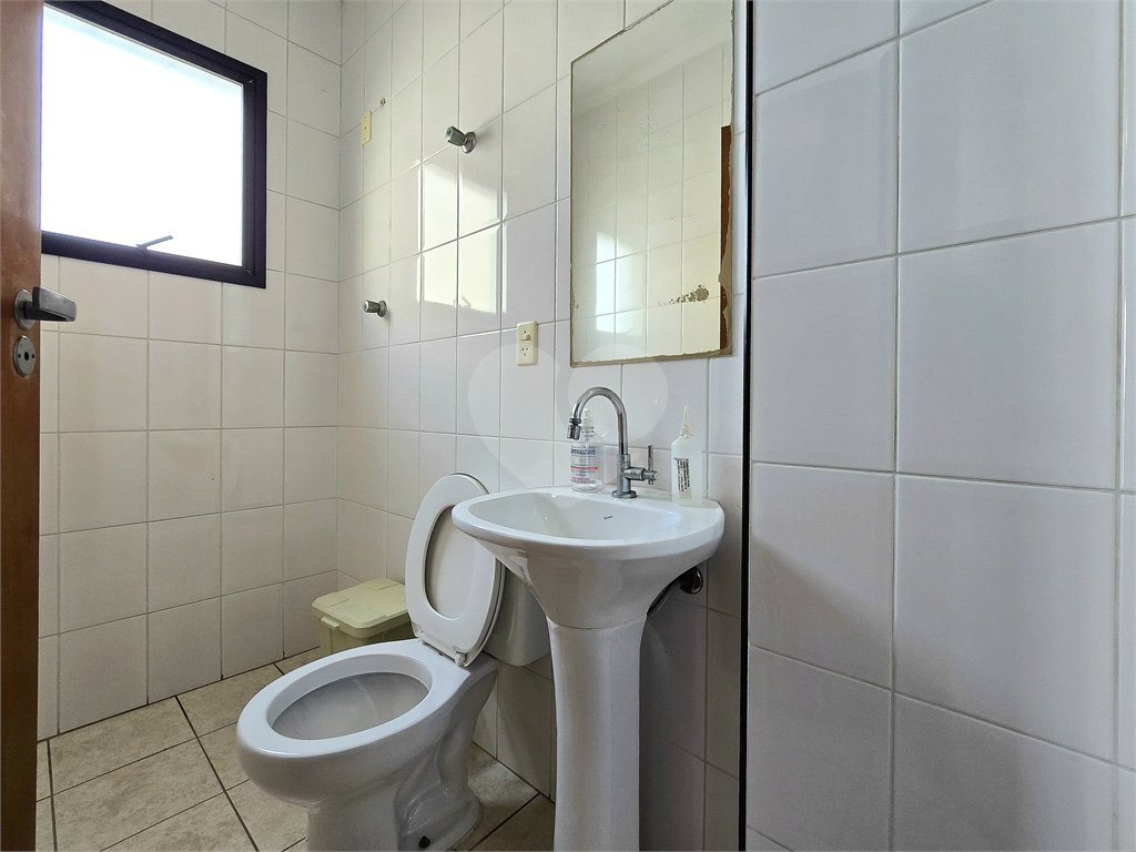 Apartamento para venda e locação com 2 quartos 1 vaga no Gonzaga Santos - SP 