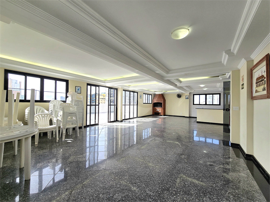 Apartamento para venda e locação com 2 quartos 1 vaga no Gonzaga Santos - SP 