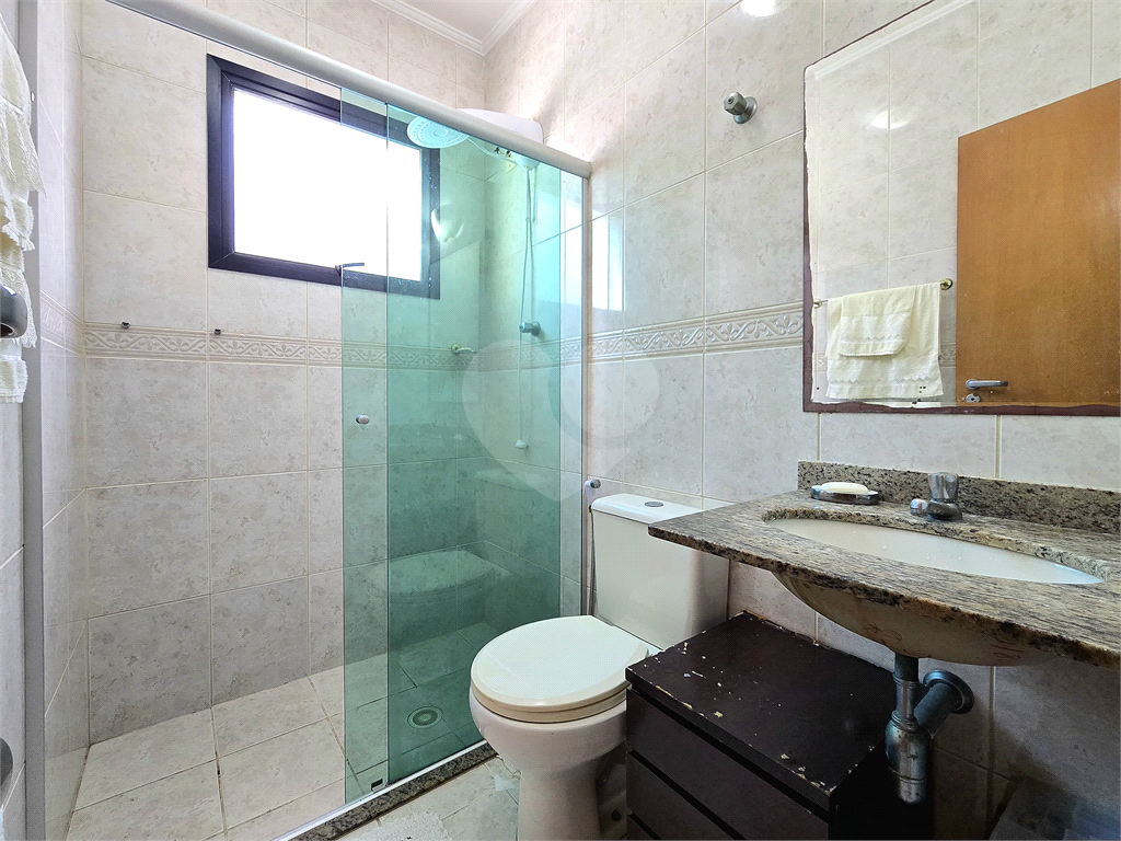 Apartamento para venda e locação com 2 quartos 1 vaga no Gonzaga Santos - SP 