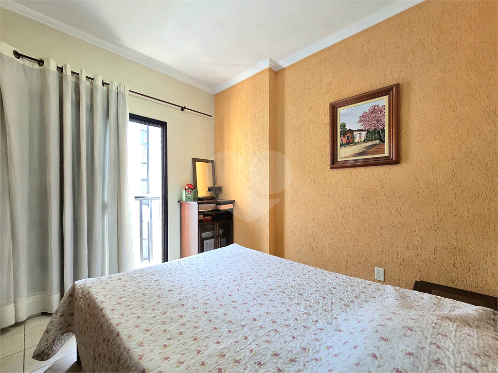 Apartamento para venda e locação com 2 quartos 1 vaga no Gonzaga Santos - SP 