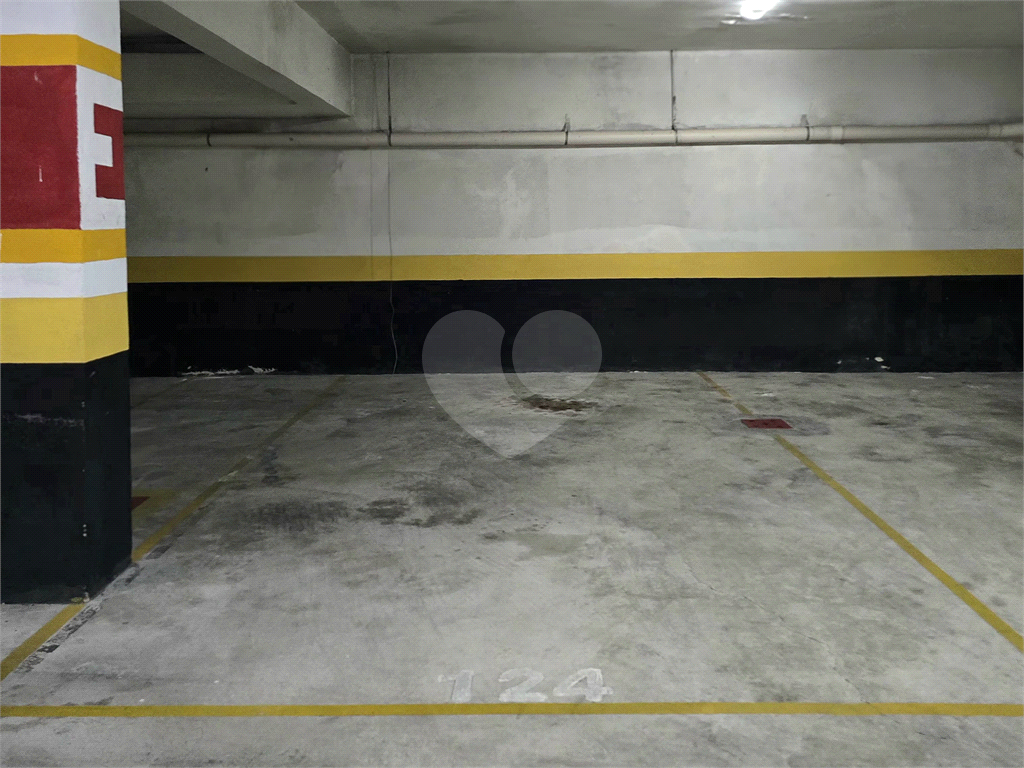 Apartamento para venda e locação com 2 quartos 1 vaga no Gonzaga Santos - SP 
