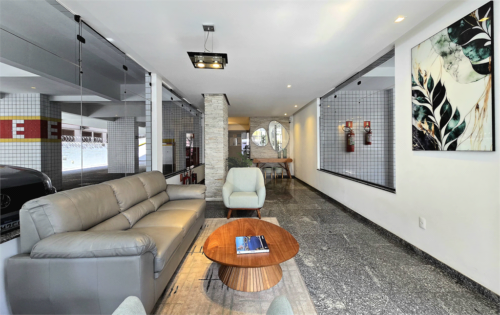 Apartamento para venda e locação com 2 quartos 1 vaga no Gonzaga Santos - SP 
