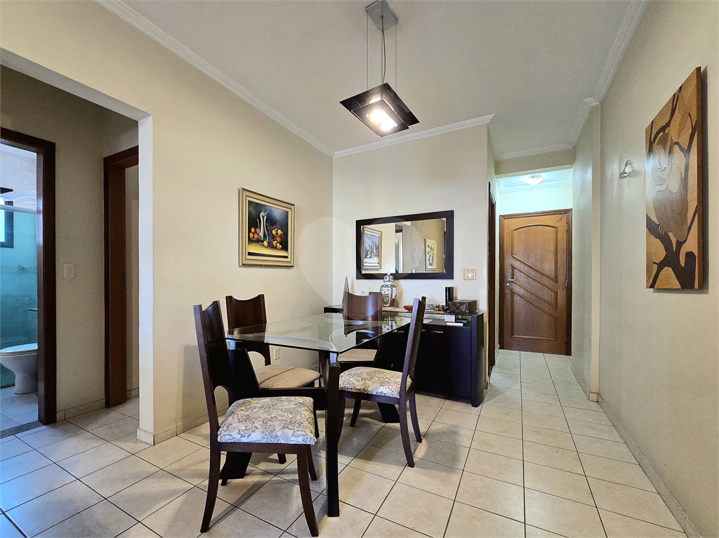 Apartamento para venda e locação com 2 quartos 1 vaga no Gonzaga Santos - SP 