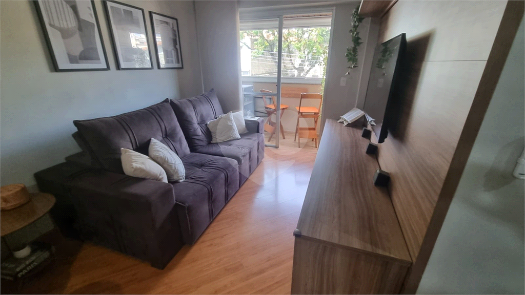 APARTAMENTO em CASA VERDE