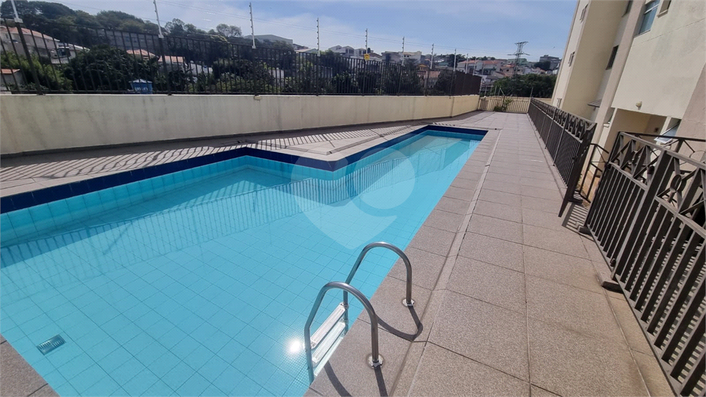 APARTAMENTO em CASA VERDE