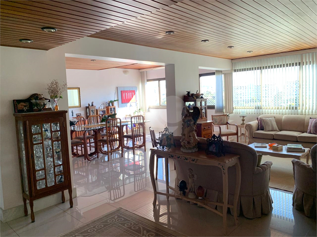 Apartamento, 4 quartos, 220 m² - Foto 1