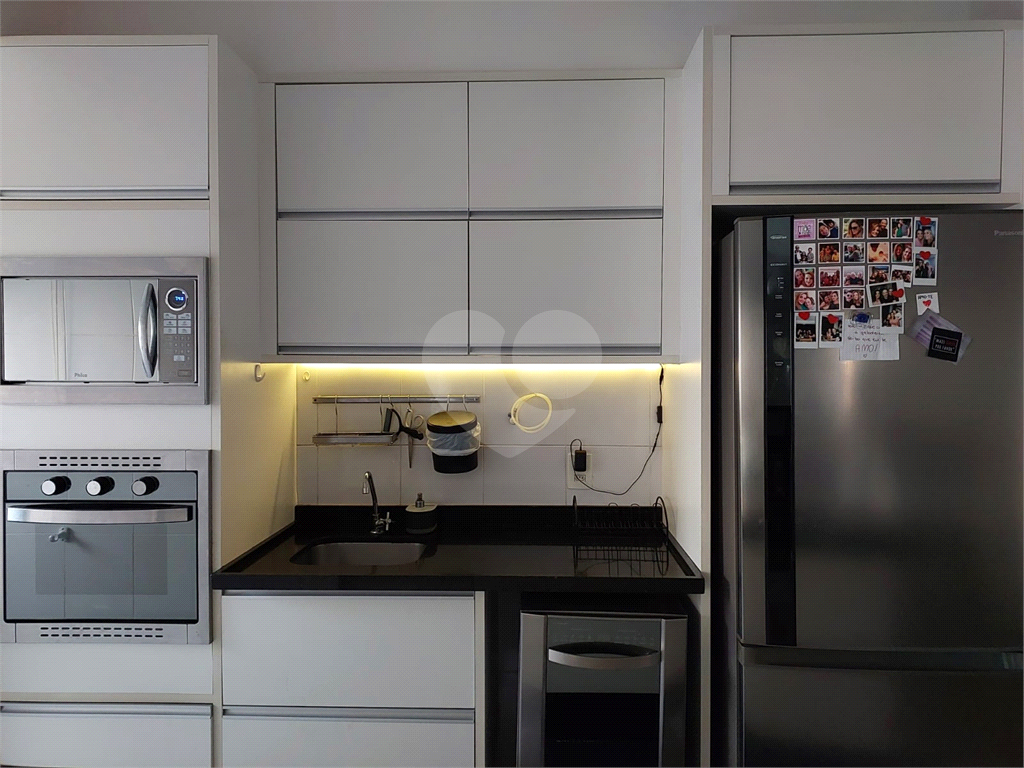 Apartamento de 70m² | 2 dormitórios (1 Suíte), Varanda e Lazer Completo em Condomínio Clube
