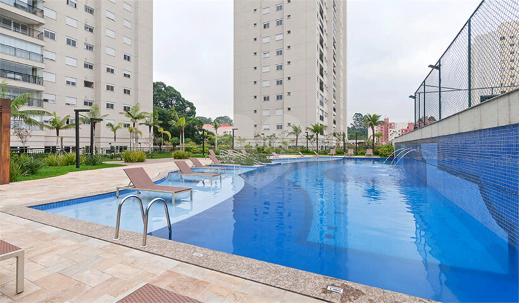 Apartamento de 70m² | 2 dormitórios (1 Suíte), Varanda e Lazer Completo em Condomínio Clube