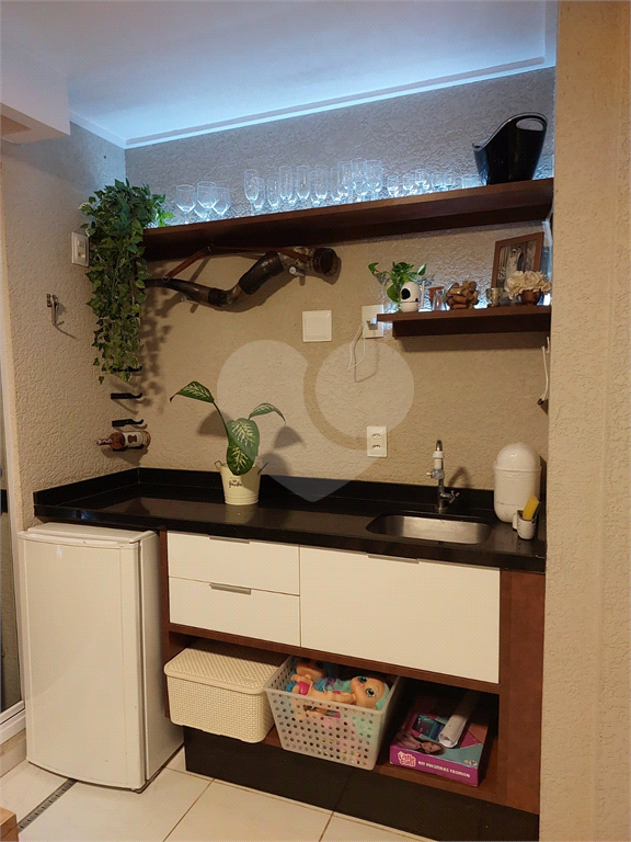 Apartamento de 70m² | 2 dormitórios (1 Suíte), Varanda e Lazer Completo em Condomínio Clube