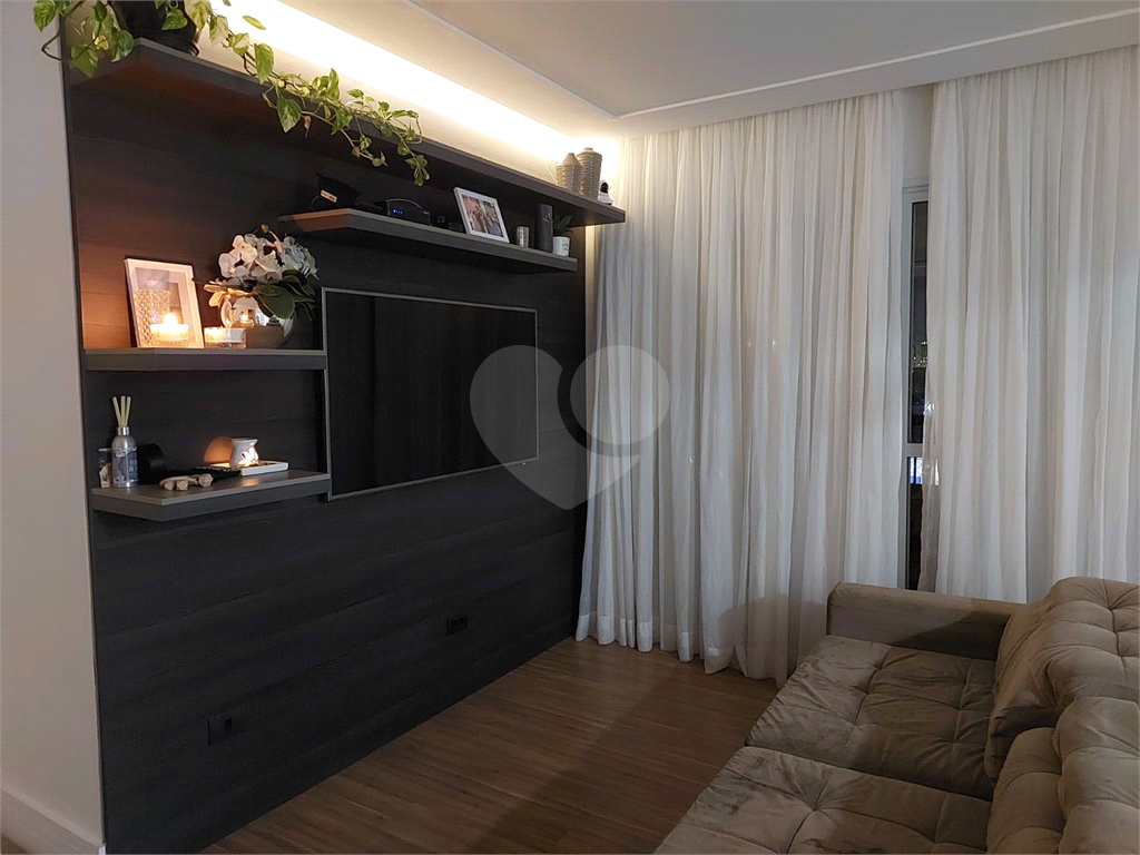 Apartamento de 70m² | 2 dormitórios (1 Suíte), Varanda e Lazer Completo em Condomínio Clube