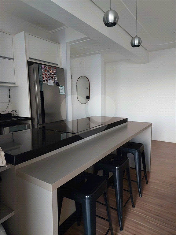 Apartamento de 70m² | 2 dormitórios (1 Suíte), Varanda e Lazer Completo em Condomínio Clube