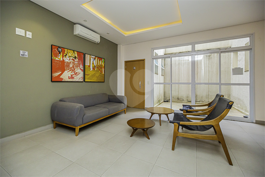 APARTAMENTO em CENTRO