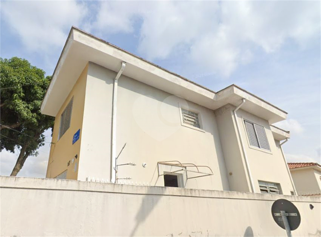 Sobrado à Venda | 150 m² | 3 dormitórios | 6 vagas na Água Fria!
