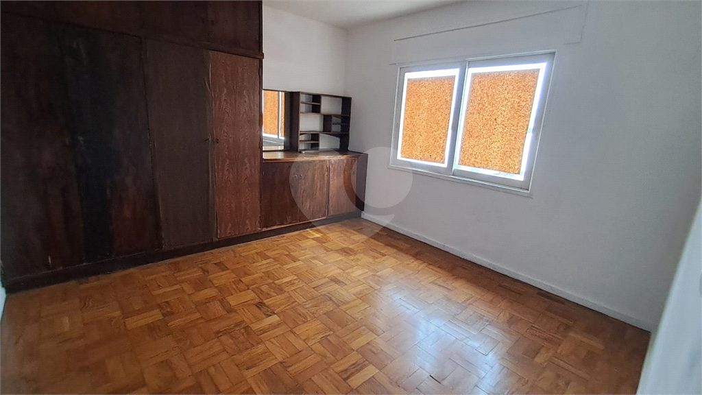 Sobrado à Venda | 150 m² | 3 dormitórios | 6 vagas na Água Fria!