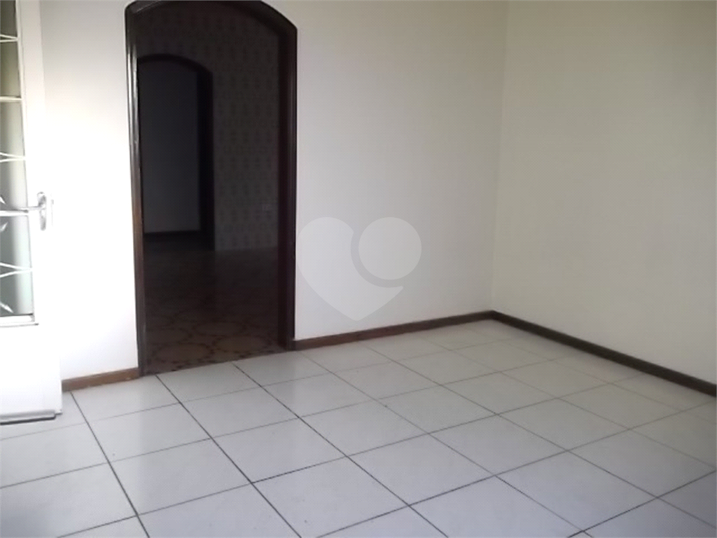 Casa à venda com 3 quartos, 173m² - Foto 9