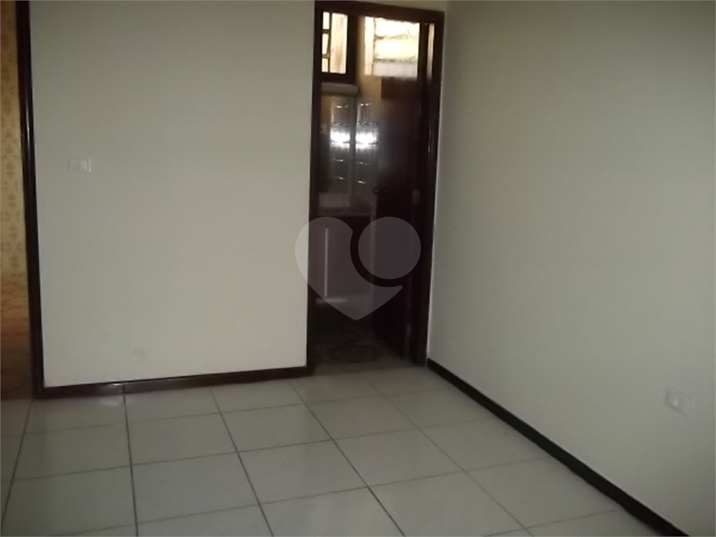Casa à venda com 3 quartos, 173m² - Foto 11
