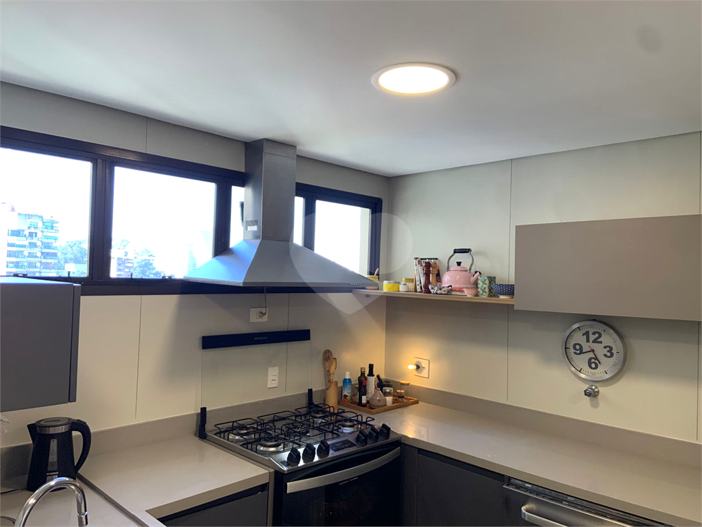 APARTAMENTO em REAL PARQUE