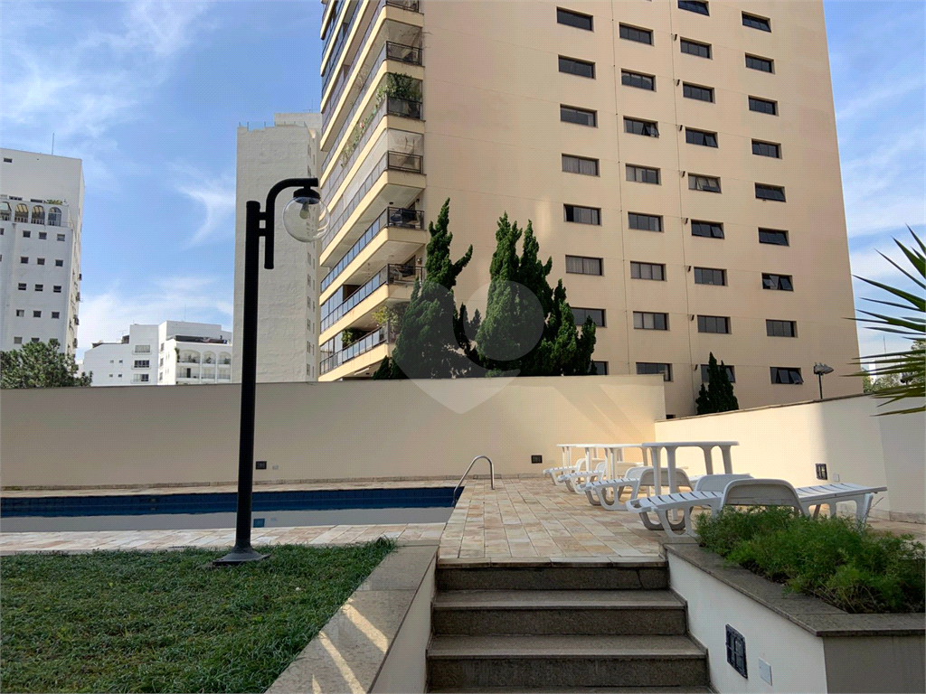 APARTAMENTO em REAL PARQUE