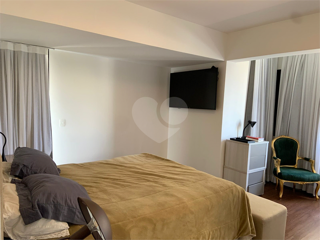 APARTAMENTO em REAL PARQUE