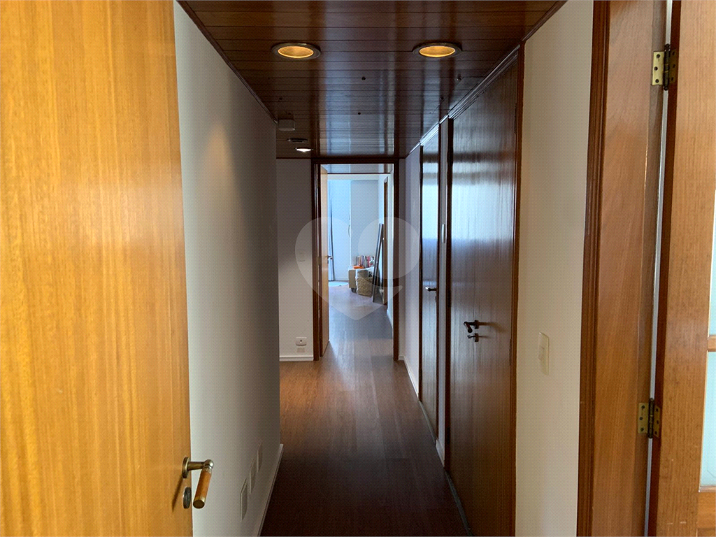 APARTAMENTO em REAL PARQUE
