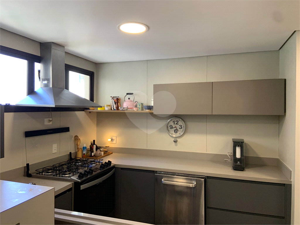 APARTAMENTO em REAL PARQUE