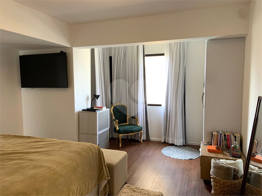 APARTAMENTO em REAL PARQUE