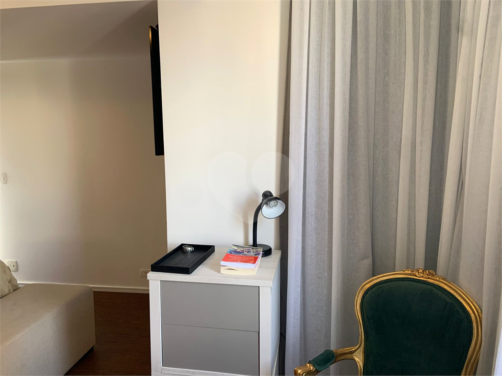 APARTAMENTO em REAL PARQUE