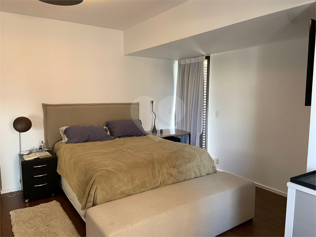 APARTAMENTO em REAL PARQUE